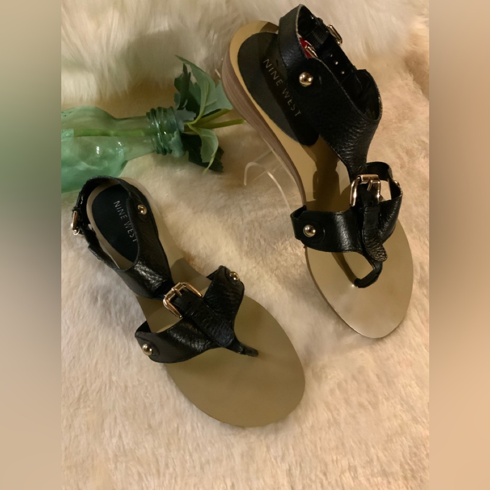 Nine West - Black gladiator ankle sandals. Sz6